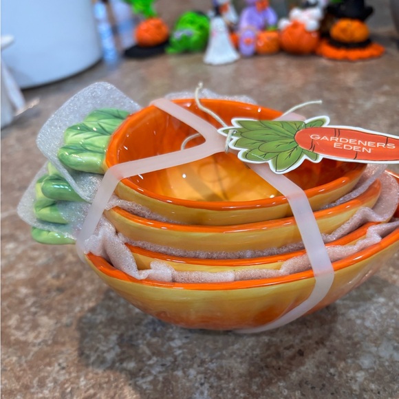 Terramoto Ceramics Other - Terramoto Ceramics Set of Carrot Nesting Measuring cups never Used